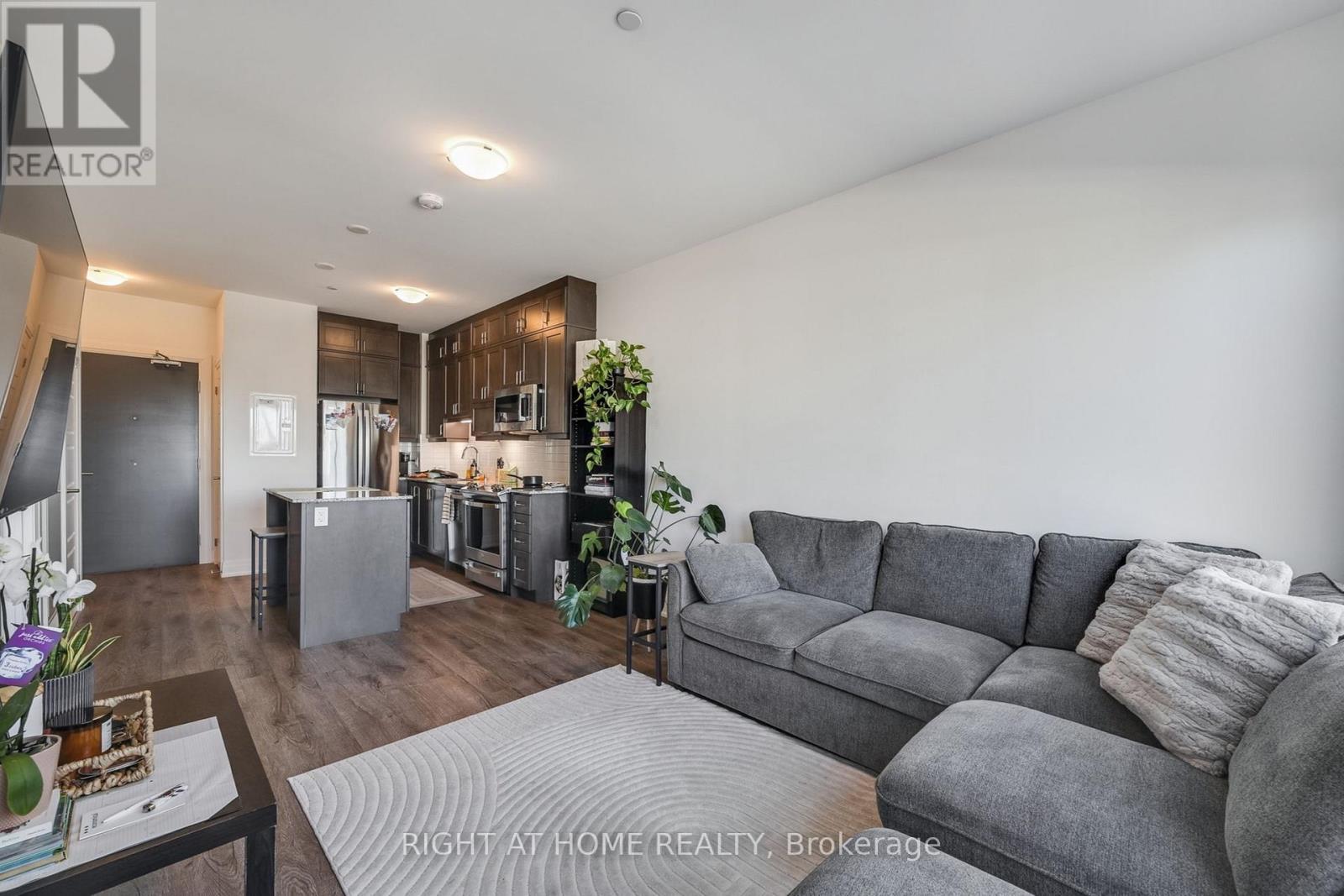 218 - 3265 Carding Mill Trail, Oakville, Ontario  L6M 0W6 - Photo 13 - W12470210