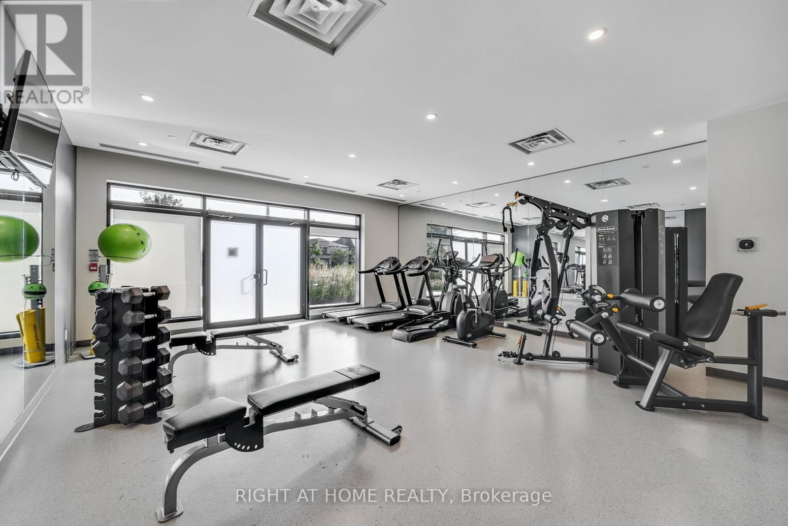 218 - 3265 Carding Mill Trail, Oakville, Ontario  L6M 0W6 - Photo 22 - W12470210