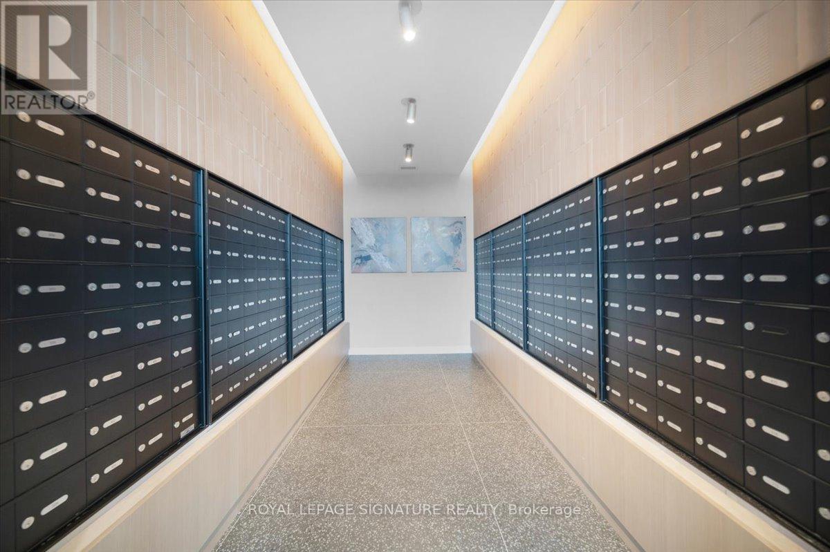 714 - 2495 Eglinton Avenue, Mississauga, Ontario  L5M 2T2 - Photo 4 - W12470217