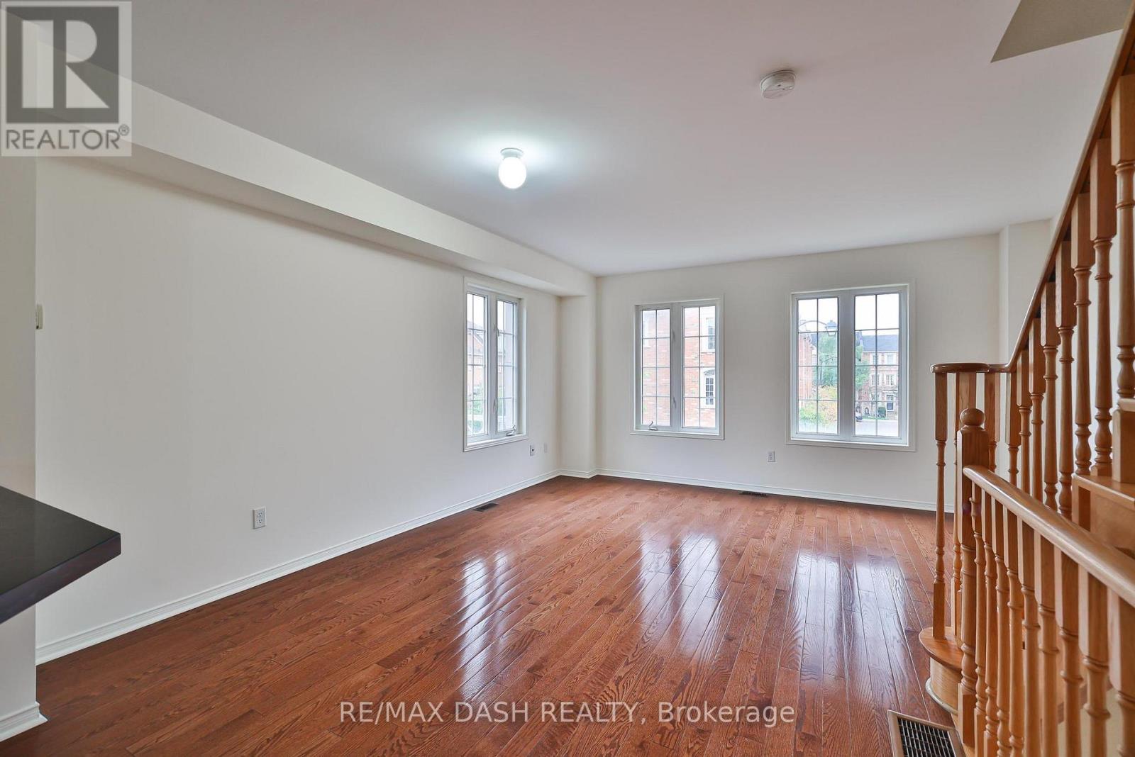 57 Ted Wray Circle, Toronto, Ontario  M3L 0G8 - Photo 15 - W12470220