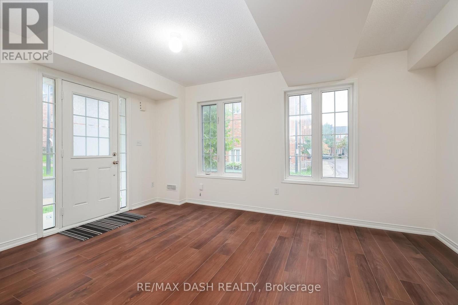 57 Ted Wray Circle, Toronto, Ontario  M3L 0G8 - Photo 9 - W12470220