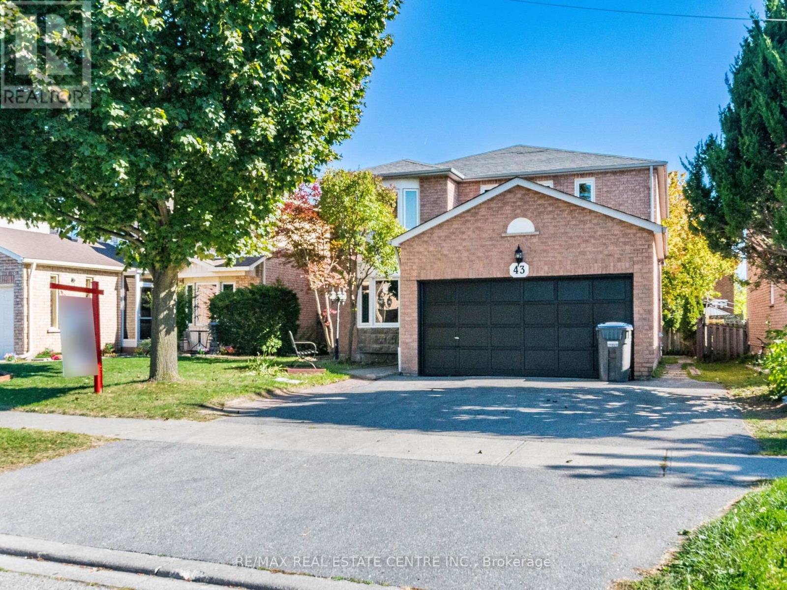 43 HORSHAM STREET, Brampton, Ontario
