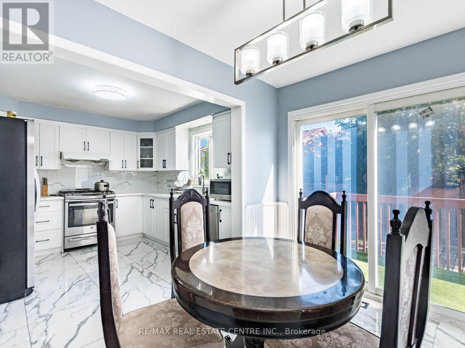 43 Horsham Street, Brampton, Ontario  L6X 3R4 - Photo 12 - W12470229