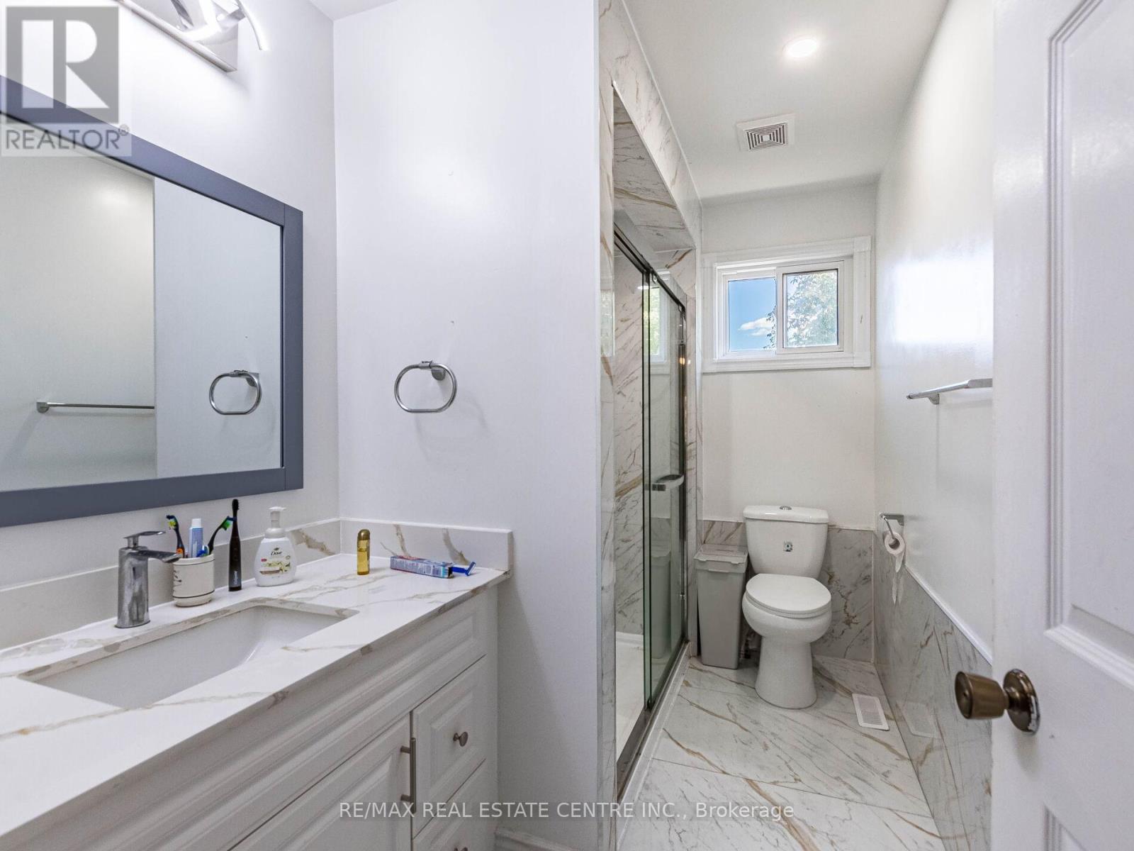 43 Horsham Street, Brampton, Ontario  L6X 3R4 - Photo 17 - W12470229