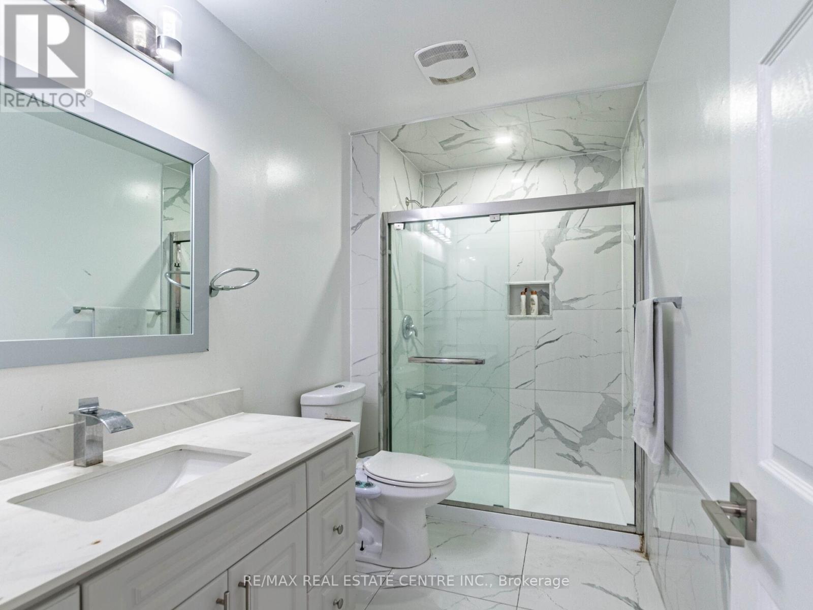 43 Horsham Street, Brampton, Ontario  L6X 3R4 - Photo 18 - W12470229