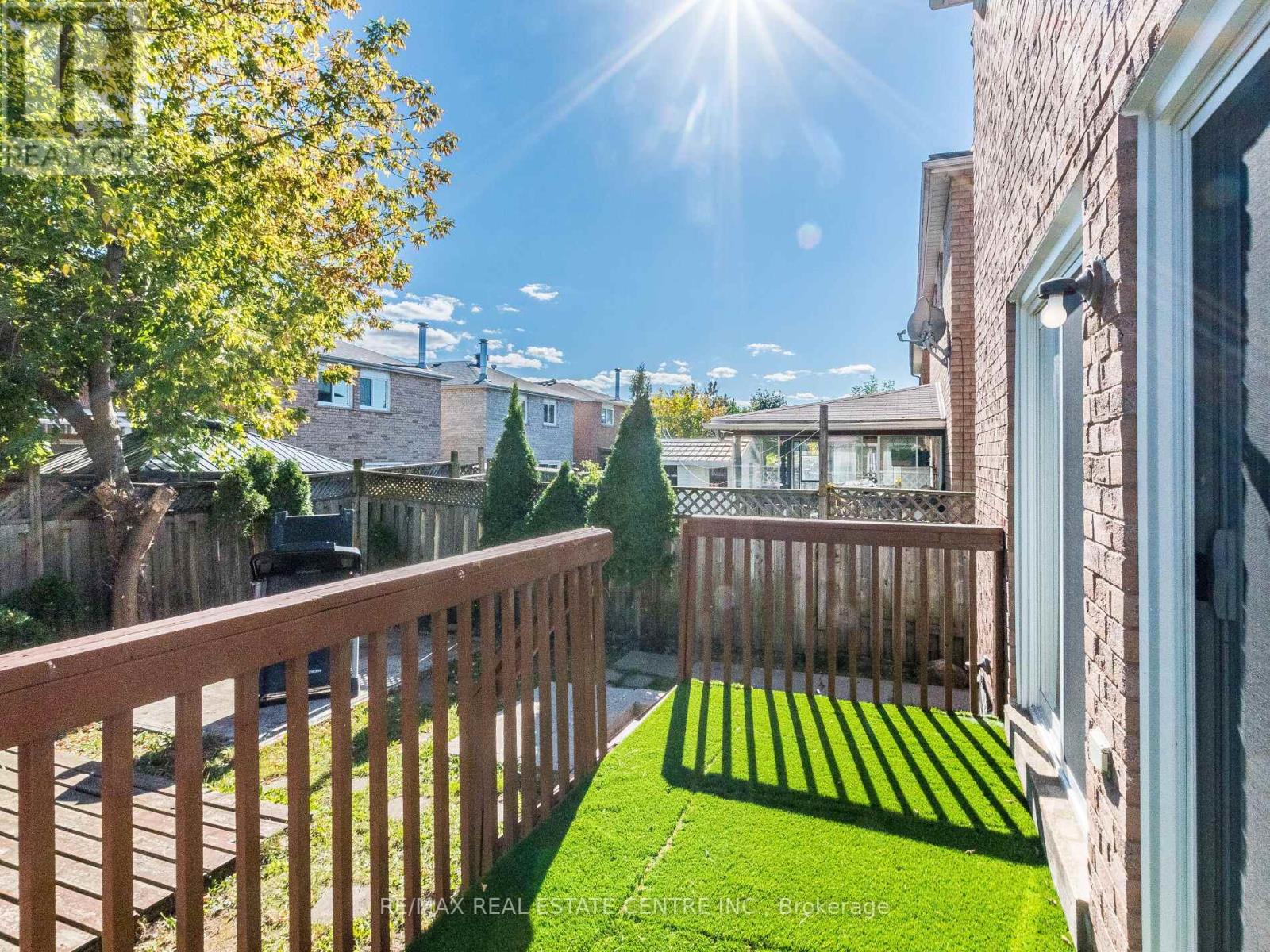 43 Horsham Street, Brampton, Ontario  L6X 3R4 - Photo 30 - W12470229
