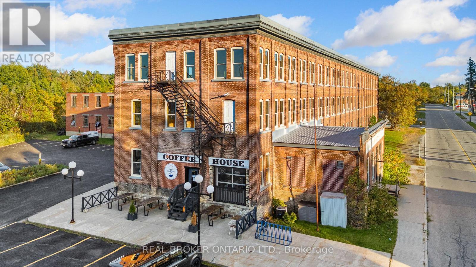 1 SHERBROOKE STREET E, Perth, Ontario