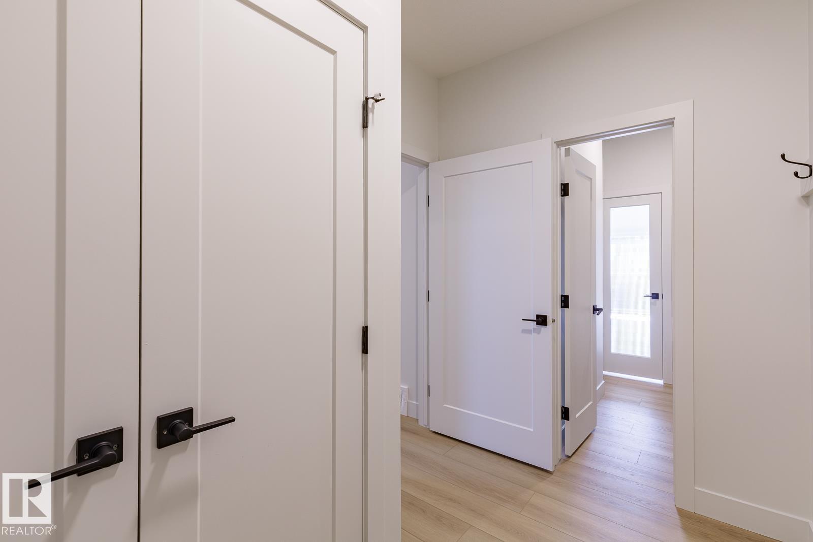 15679 18 Av Sw, Edmonton, Alberta  T6W 5E1 - Photo 21 - E4457000