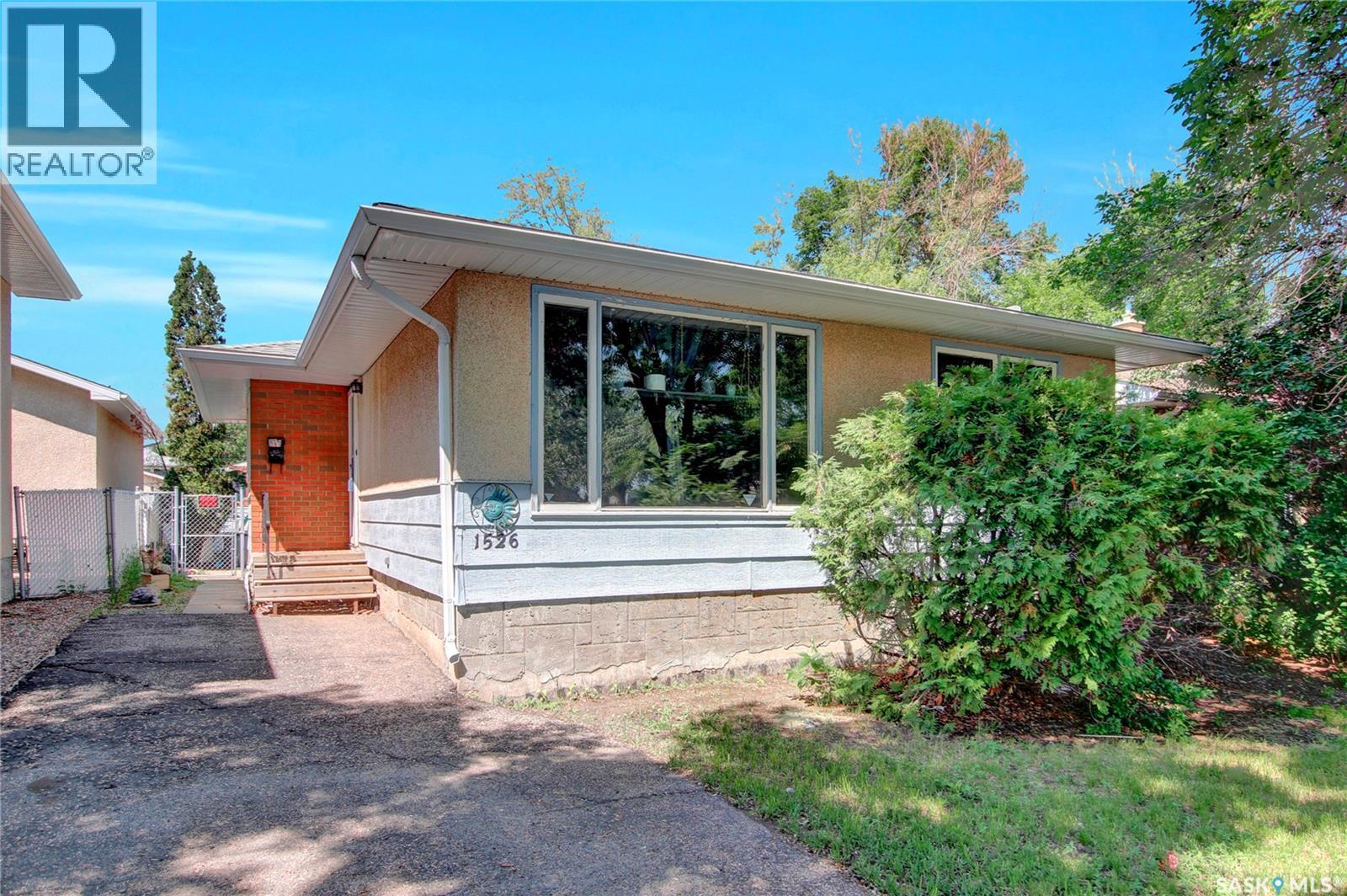 1526 Oxford Street, Regina, Saskatchewan  S4N 4M1 - Photo 1 - SK021194
