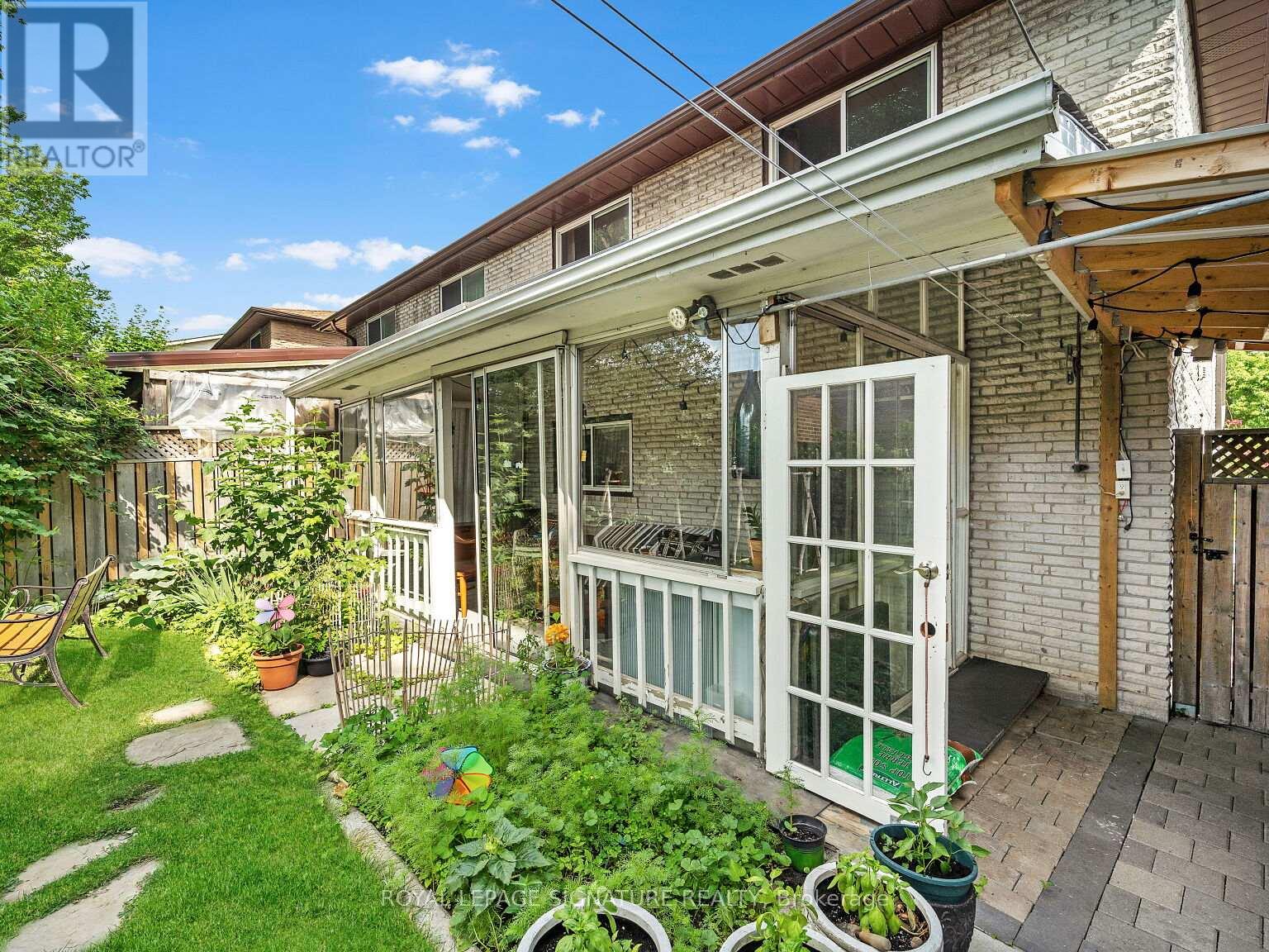 77 Heaslip Terrace, Toronto, Ontario  M1T 1W8 - Photo 13 - E12470246