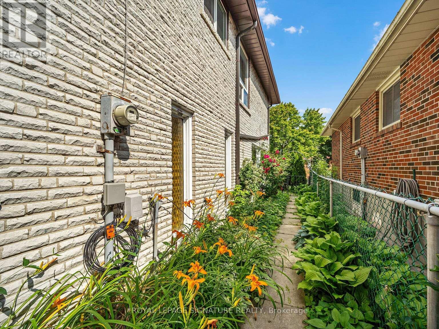 77 Heaslip Terrace, Toronto, Ontario  M1T 1W8 - Photo 16 - E12470246