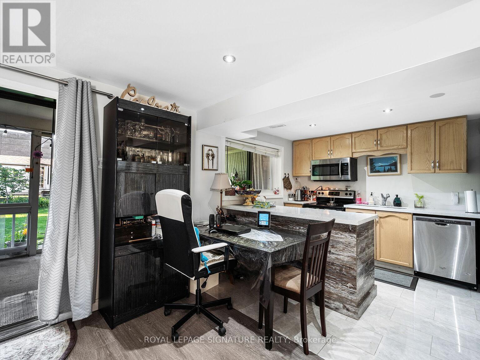 77 Heaslip Terrace, Toronto, Ontario  M1T 1W8 - Photo 6 - E12470246