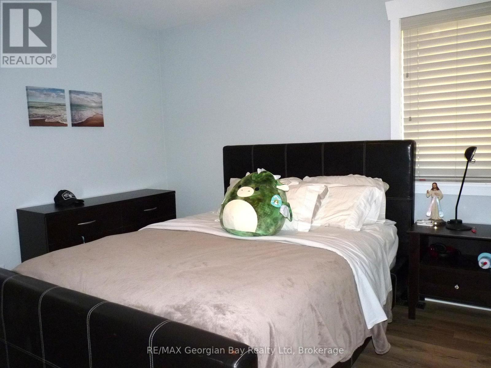53 Bruce Street, Tiny, Ontario  L0L 2J0 - Photo 12 - S12470281