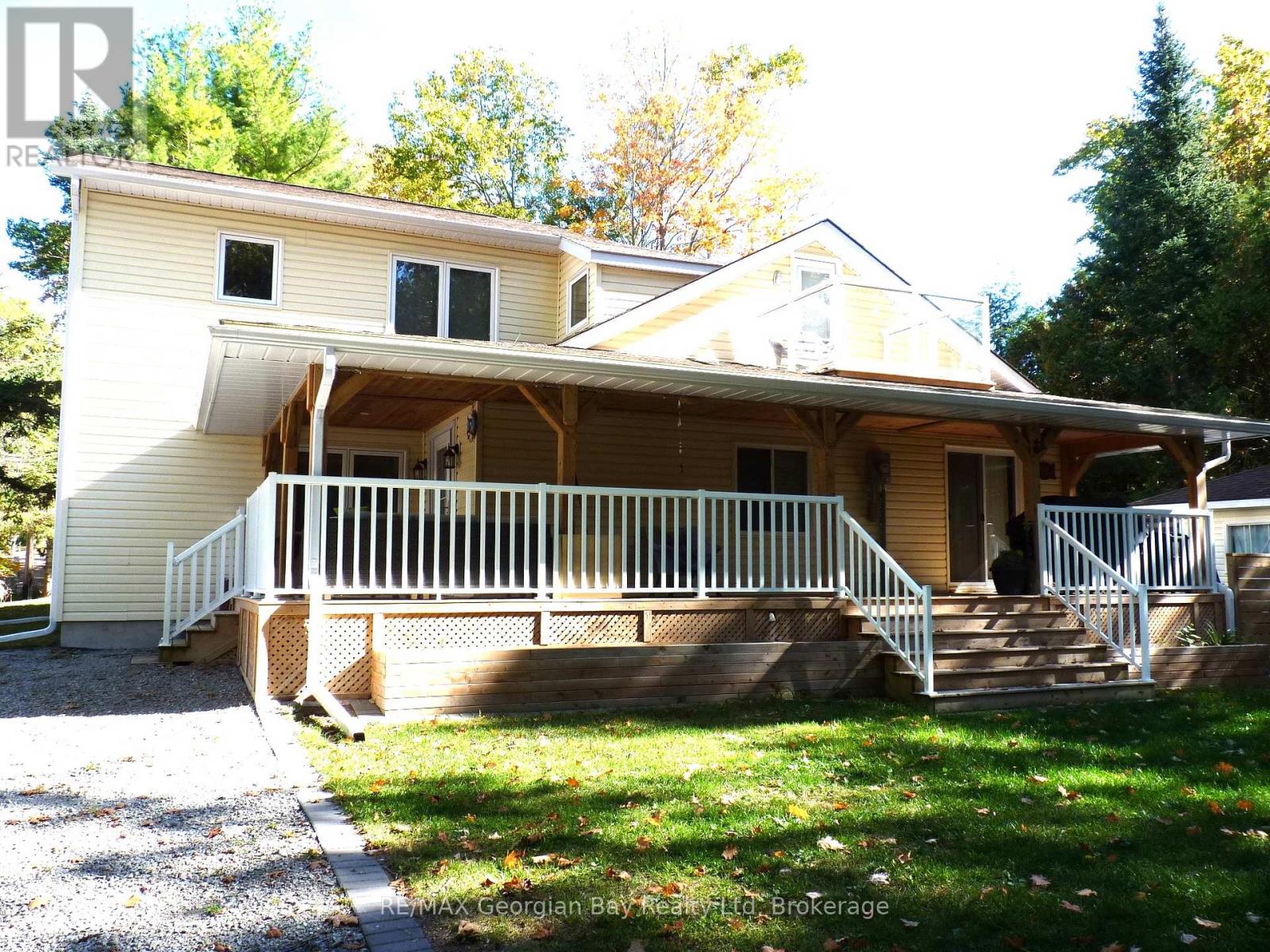 53 Bruce Street, Tiny, Ontario  L0L 2J0 - Photo 2 - S12470281