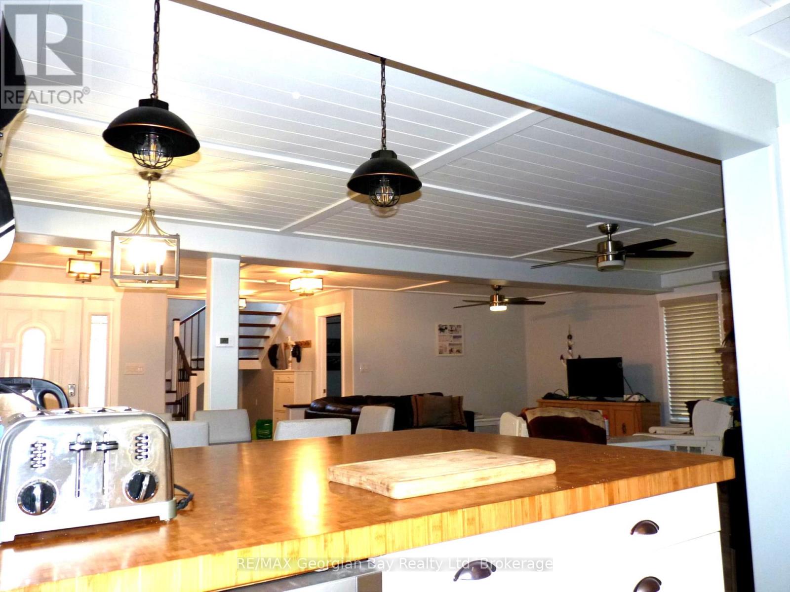 53 Bruce Street, Tiny, Ontario  L0L 2J0 - Photo 3 - S12470281