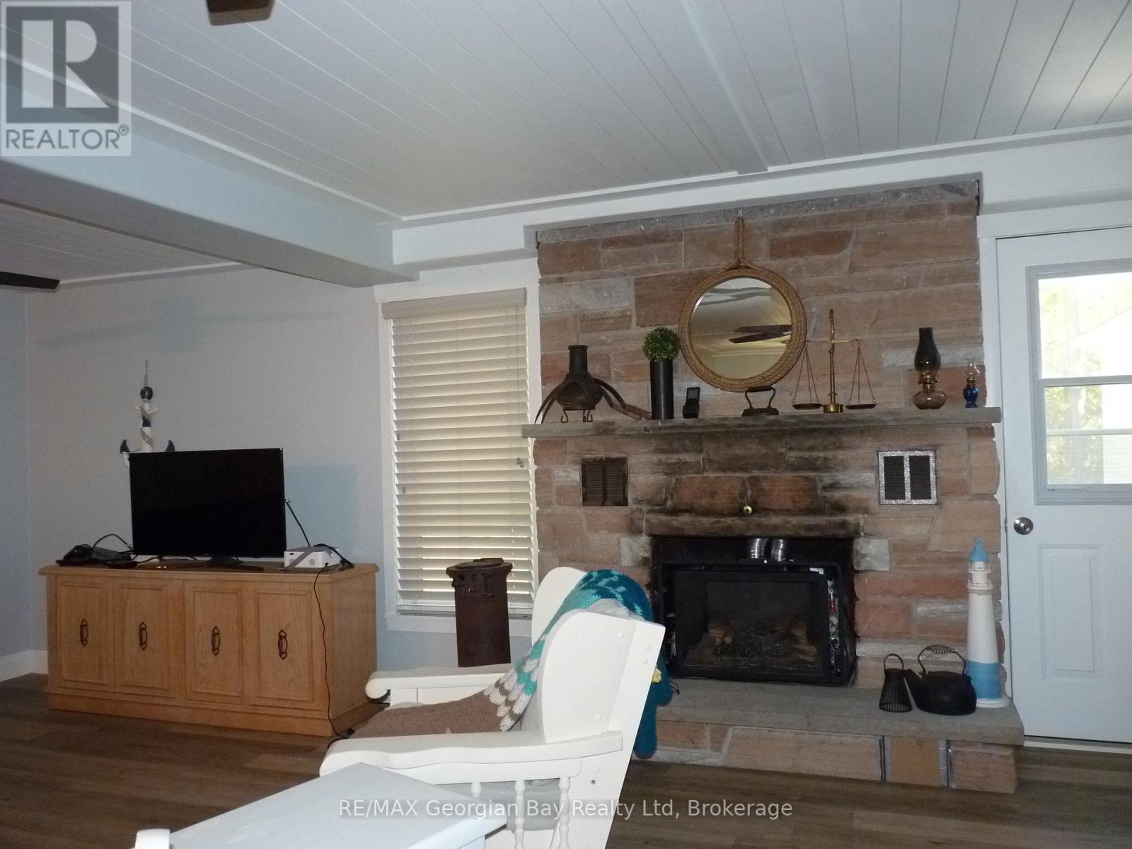 53 Bruce Street, Tiny, Ontario  L0L 2J0 - Photo 6 - S12470281