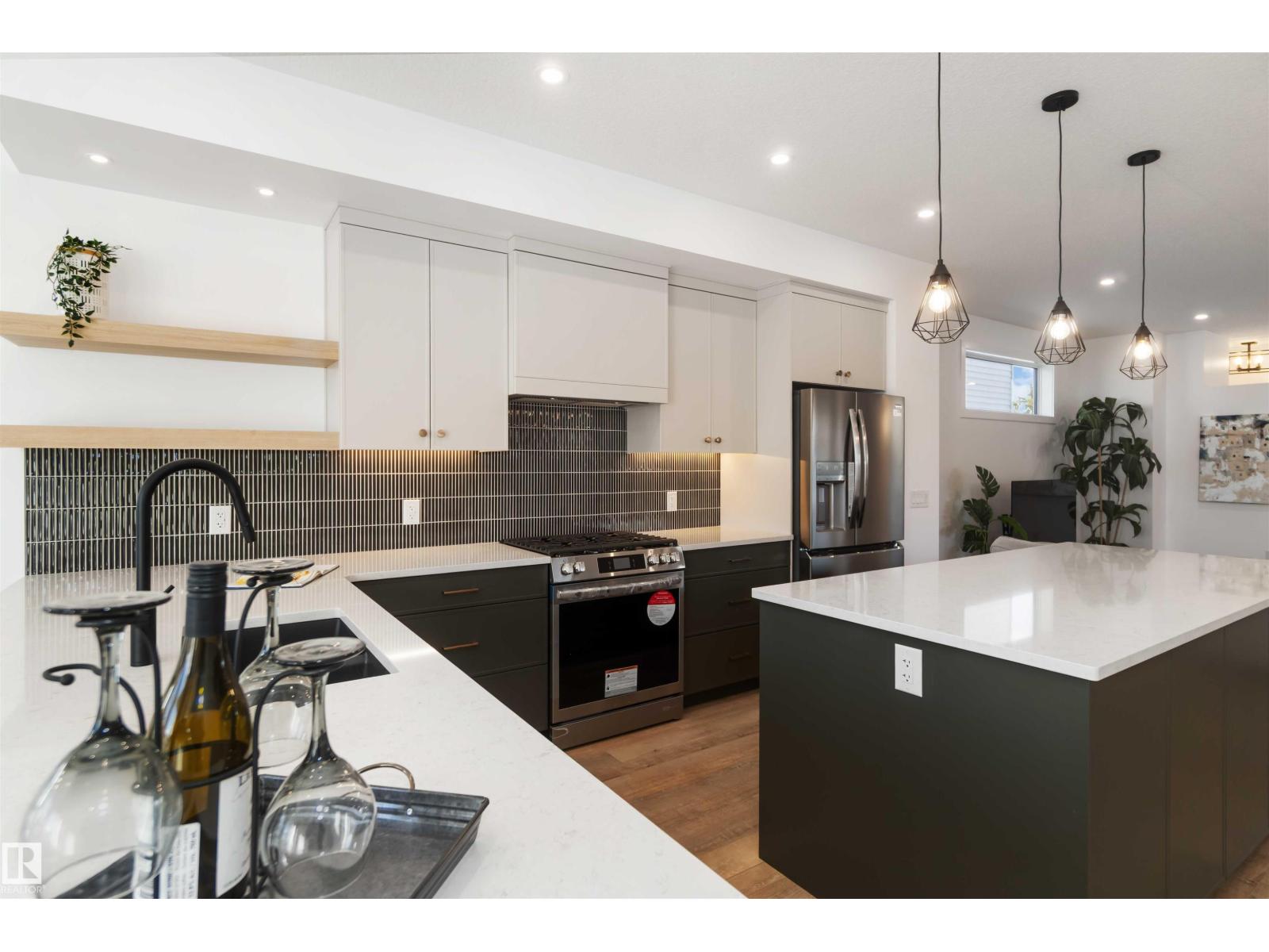 7505 Rowland Rd Nw, Edmonton, Alberta  T6A 3W4 - Photo 12 - E4461403
