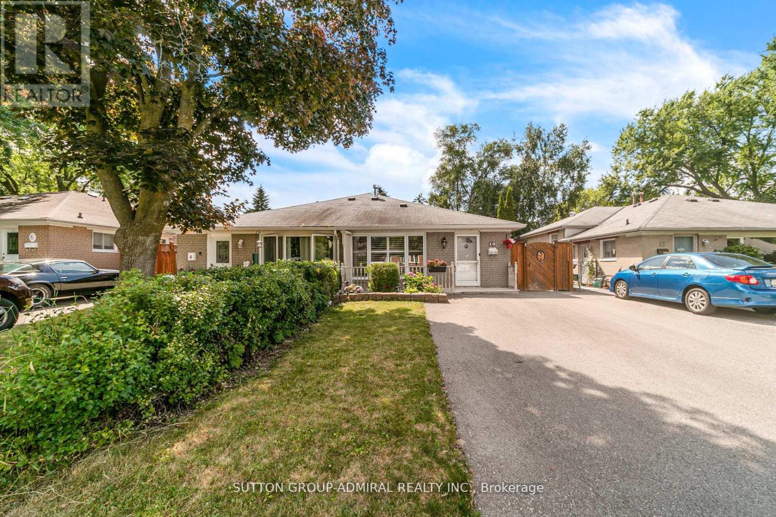 10 Kitimat Crescent, Aurora, Ontario  L4G 3C3 - Photo 1 - N12470240