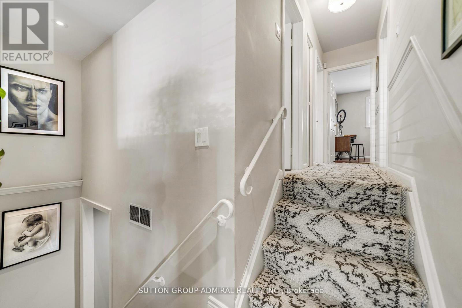 10 Kitimat Crescent, Aurora, Ontario  L4G 3C3 - Photo 18 - N12470240