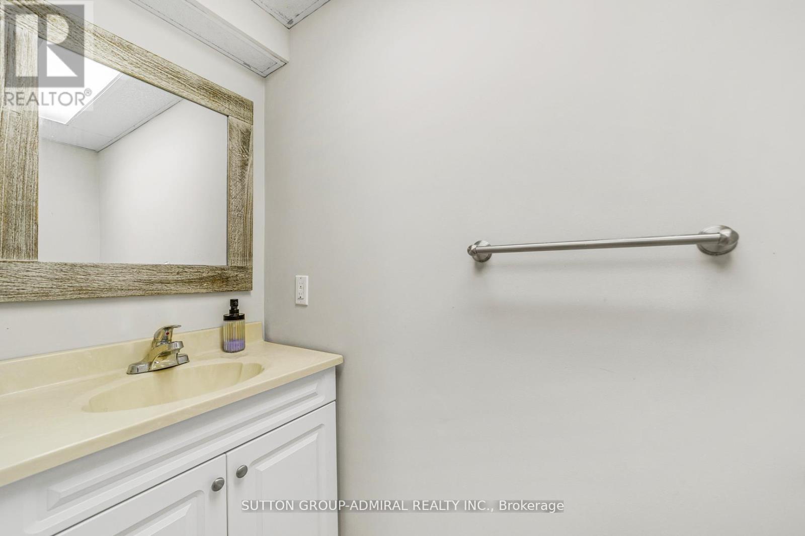 10 Kitimat Crescent, Aurora, Ontario  L4G 3C3 - Photo 28 - N12470240