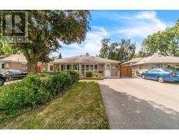10 KITIMAT CRESCENT, Aurora, Ontario