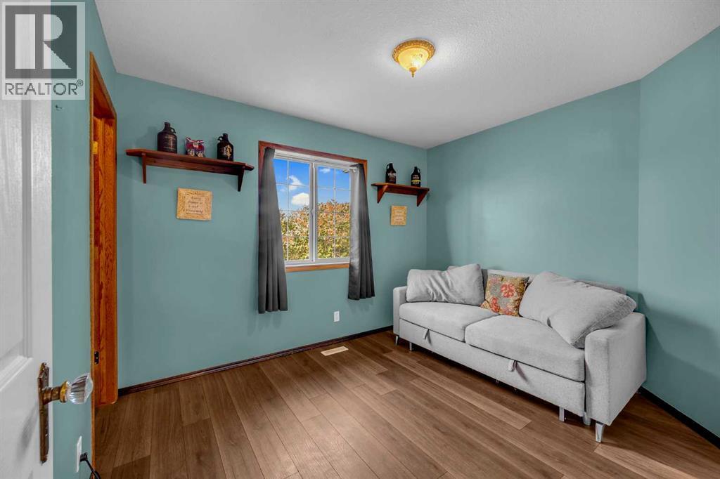 303 1 Street, Irricana, Alberta  T0M 1B0 - Photo 14 - A2265272