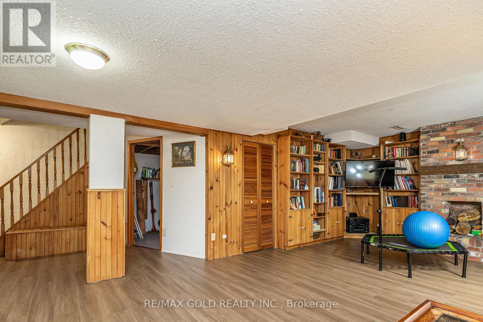 74 Lorraine Crescent, Brampton, Ontario  L6S 2R7 - Photo 33 - W12468731