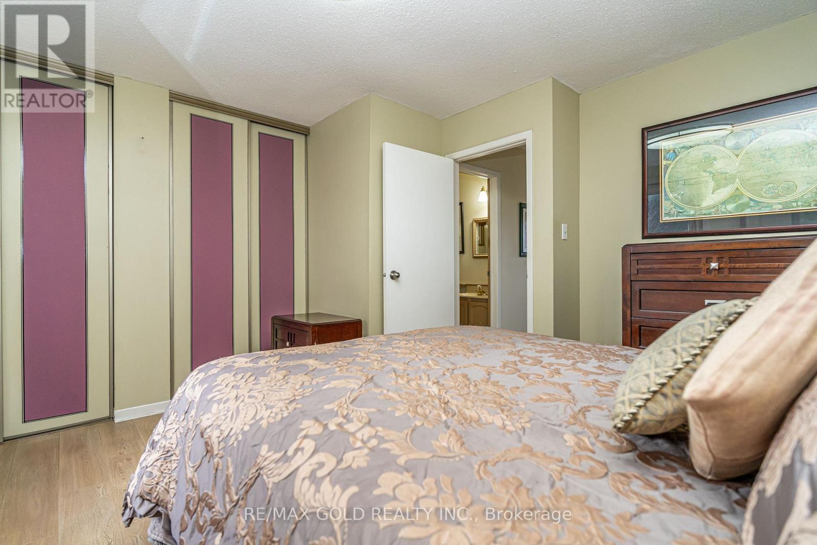 74 Lorraine Crescent, Brampton, Ontario  L6S 2R7 - Photo 23 - W12468731