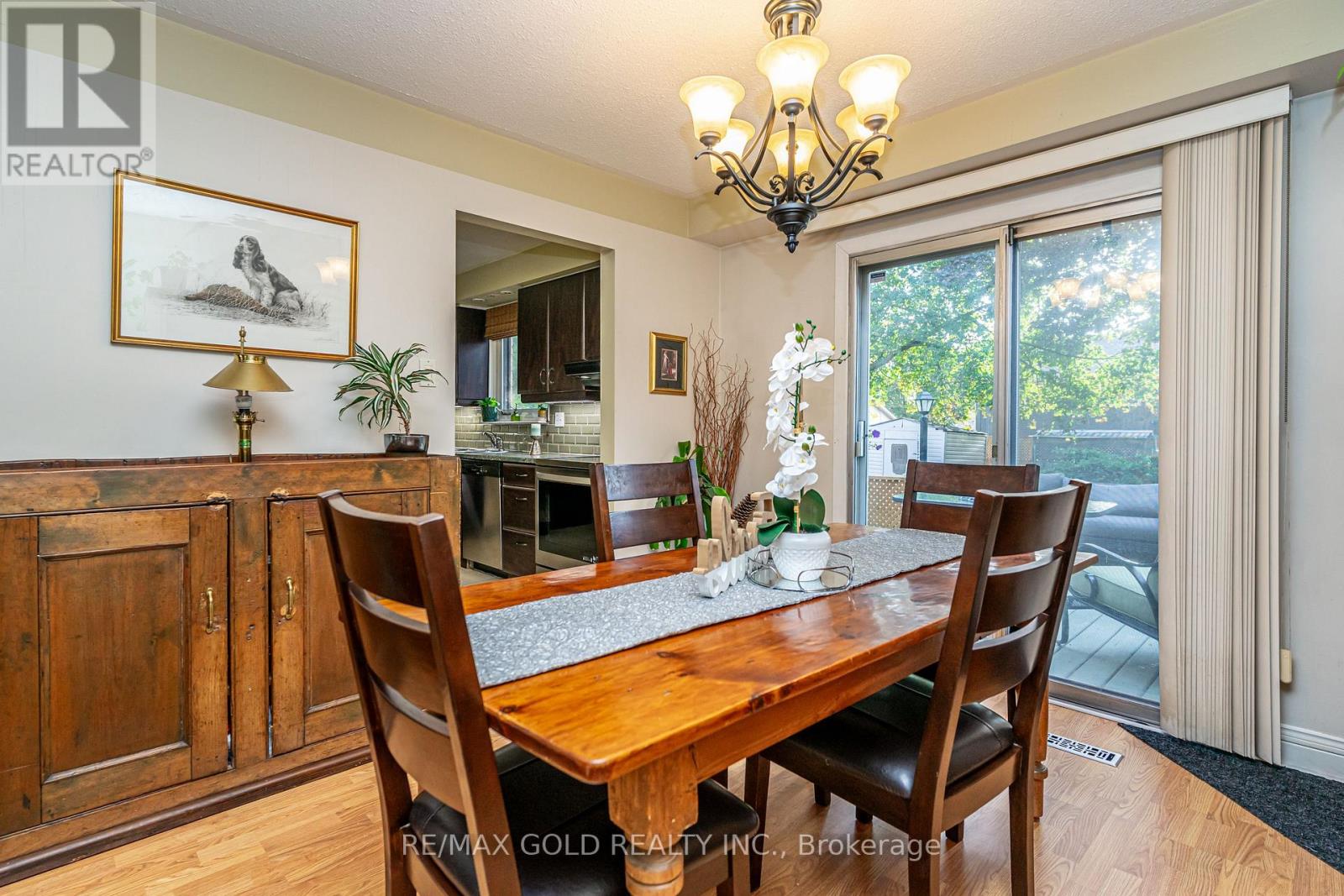 74 Lorraine Crescent, Brampton, Ontario  L6S 2R7 - Photo 12 - W12468731