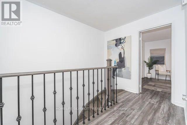 2397 Whistling Springs Crescent, Oakville, Ontario  L6M 0C3 - Photo 12 - W12470234