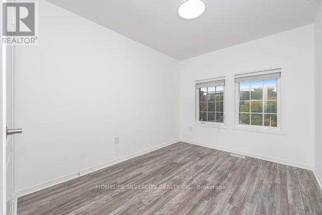 2397 Whistling Springs Crescent, Oakville, Ontario  L6M 0C3 - Photo 17 - W12470234