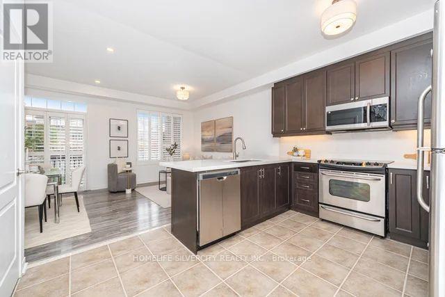 2397 Whistling Springs Crescent, Oakville, Ontario  L6M 0C3 - Photo 3 - W12470234