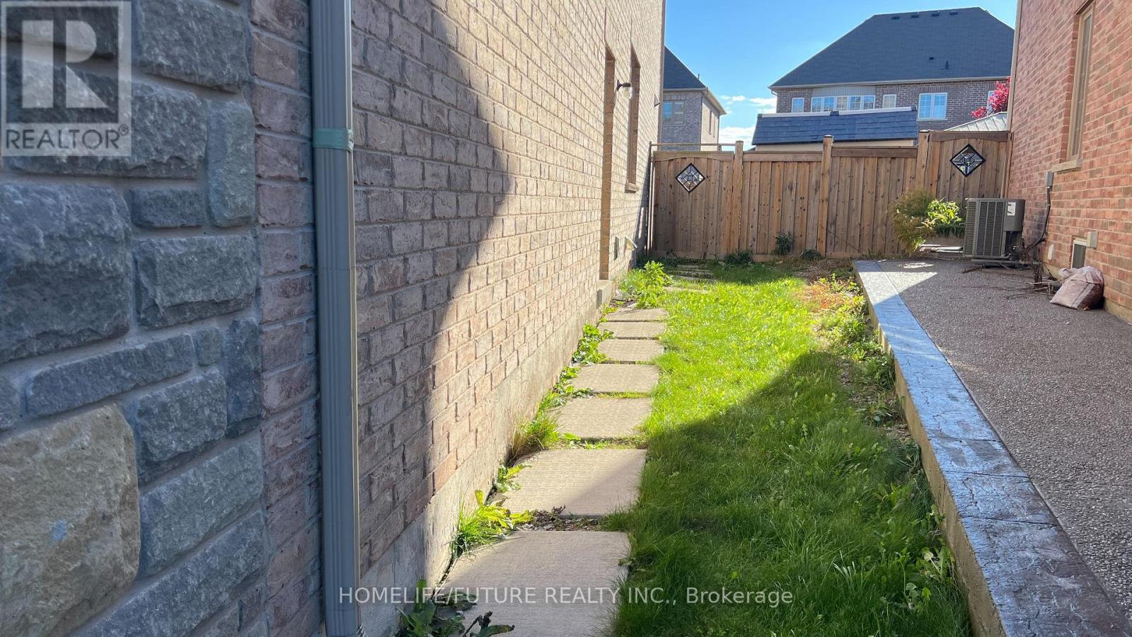 Bsmt - 30 Ashcreek Drive, Brampton, Ontario  L6Y 3A7 - Photo 25 - W12470250