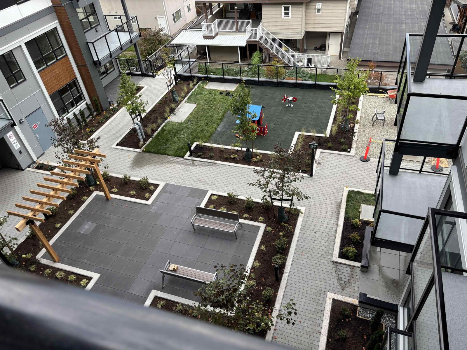 402 13458 95th Avenue, Surrey, British Columbia  V3V 0H1 - Photo 13 - R3059789