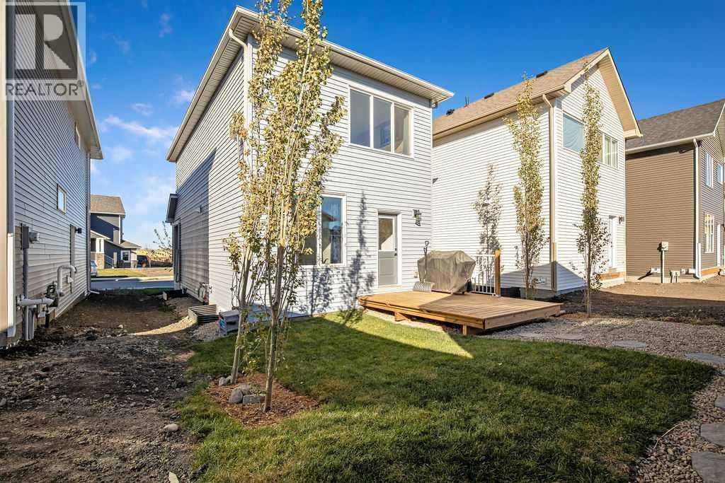 325 Ellen Park, Crossfield, Alberta  T0M 0S0 - Photo 14 - A2265337