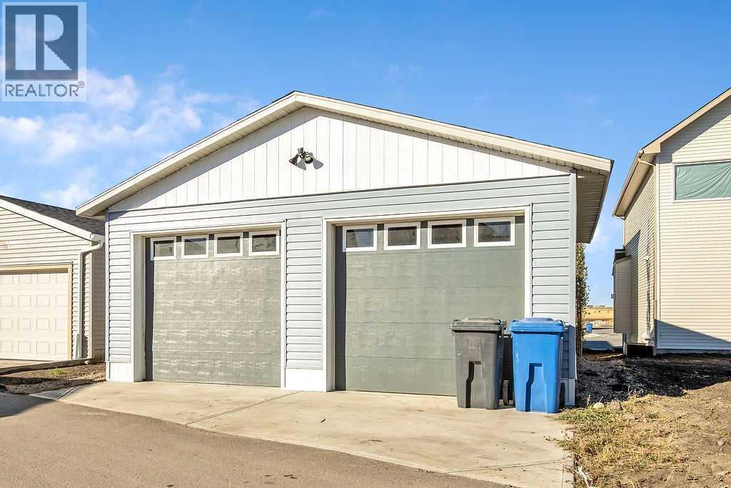 325 Ellen Park, Crossfield, Alberta  T0M 0S0 - Photo 16 - A2265337