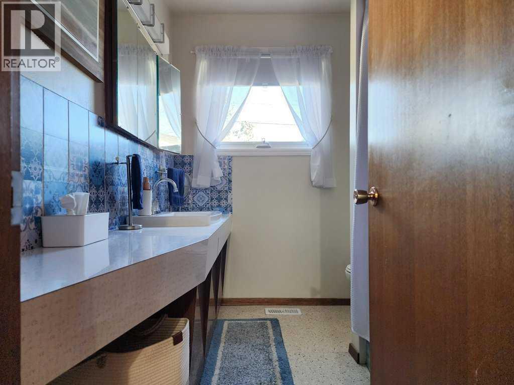 2413 9 Avenue N, Lethbridge, Alberta  T1H 1J4 - Photo 14 - A2265304