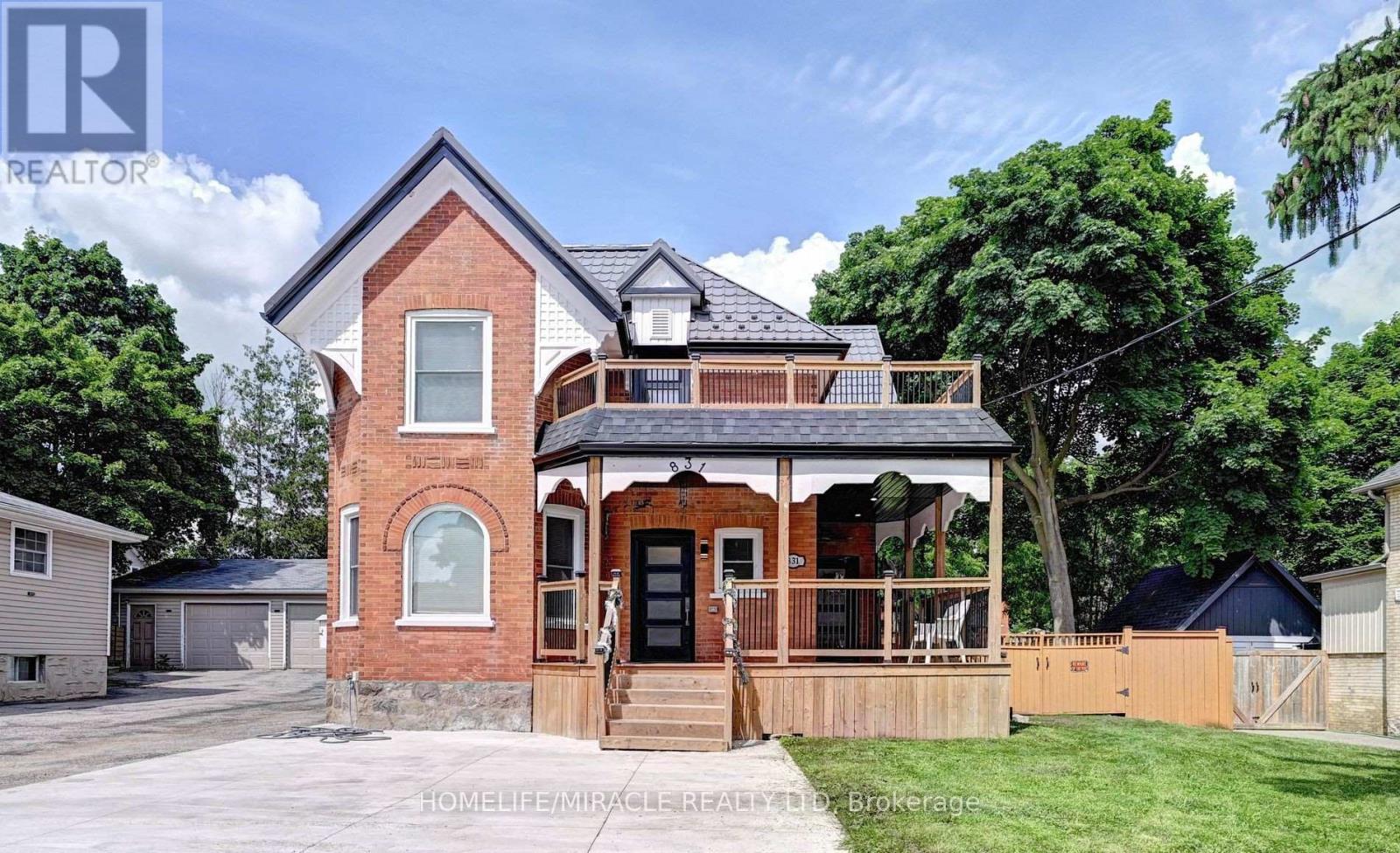 831 Hamilton Street, Cambridge, Ontario  N3H 3E7 - Photo 1 - X12470260
