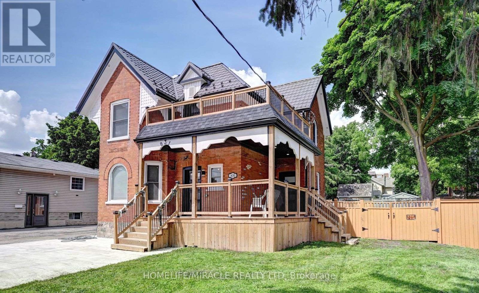 831 Hamilton Street, Cambridge, Ontario  N3H 3E7 - Photo 2 - X12470260