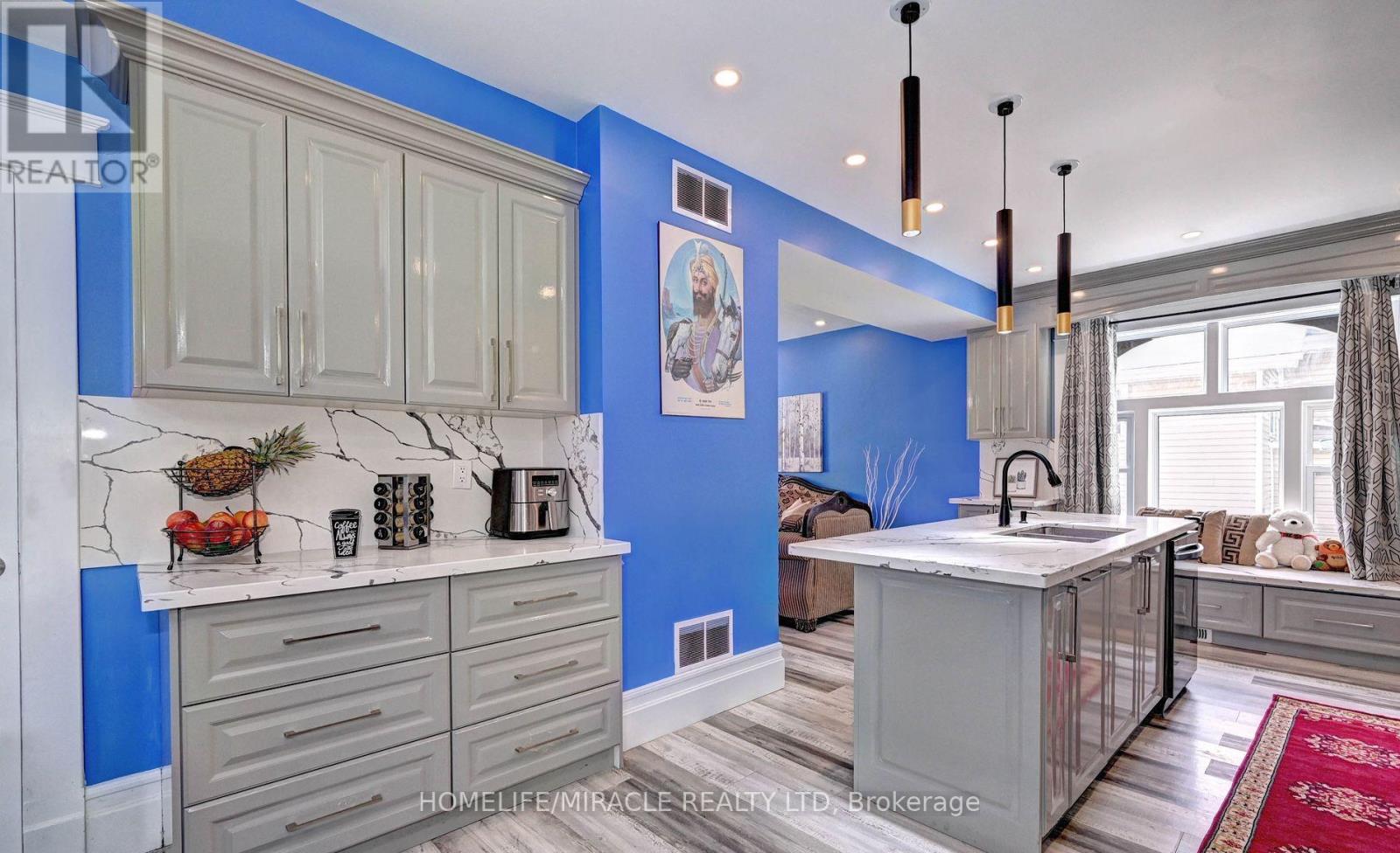 831 Hamilton Street, Cambridge, Ontario  N3H 3E7 - Photo 7 - X12470260