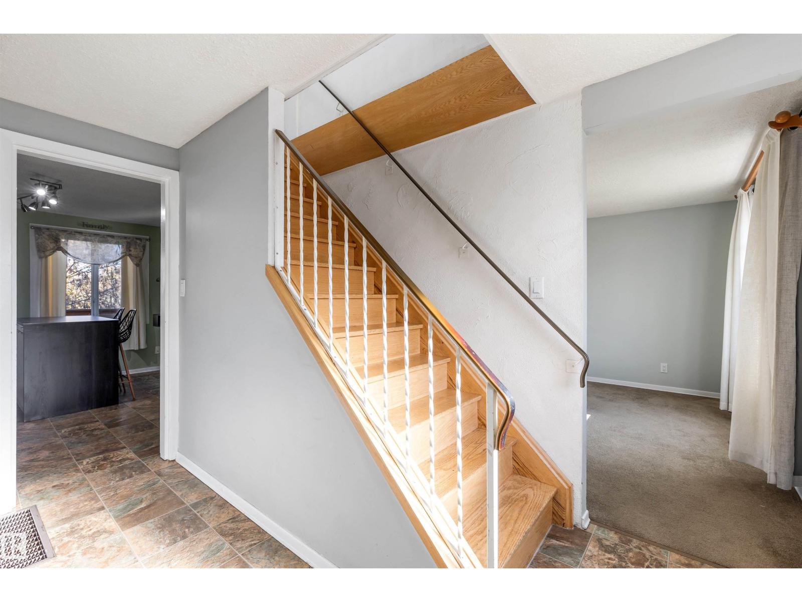 175 Ridgewood, St. Albert, Alberta  T8N 0E9 - Photo 4 - E4462694