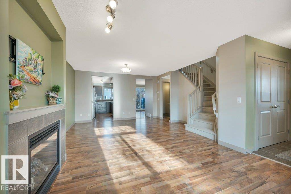 107 Callaghan Dr Sw, Edmonton, Alberta  T6W 0J8 - Photo 4 - E4462696