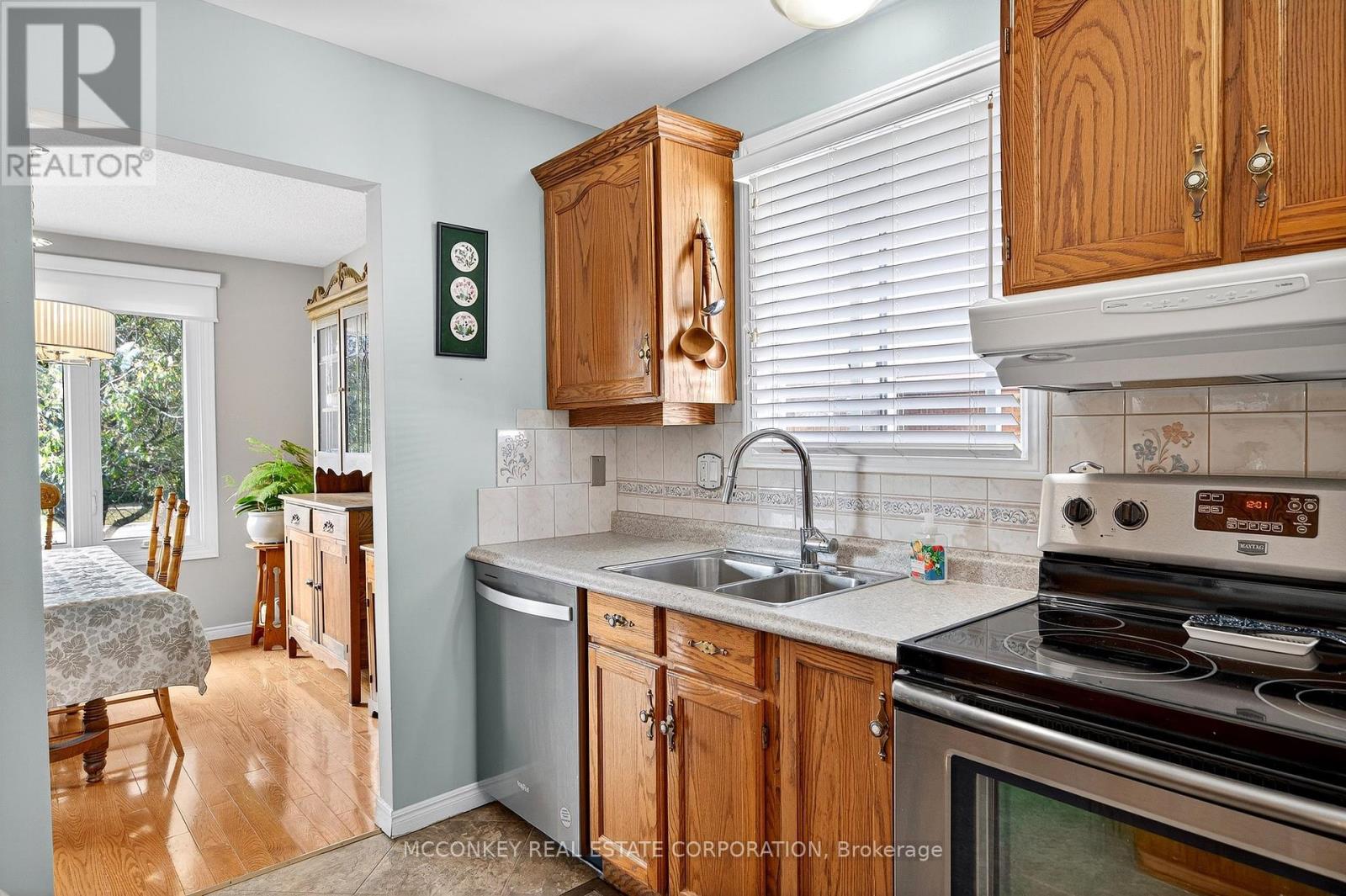 1216 Hilliard Street, Peterborough, Ontario  K9H 7H9 - Photo 12 - X12465586