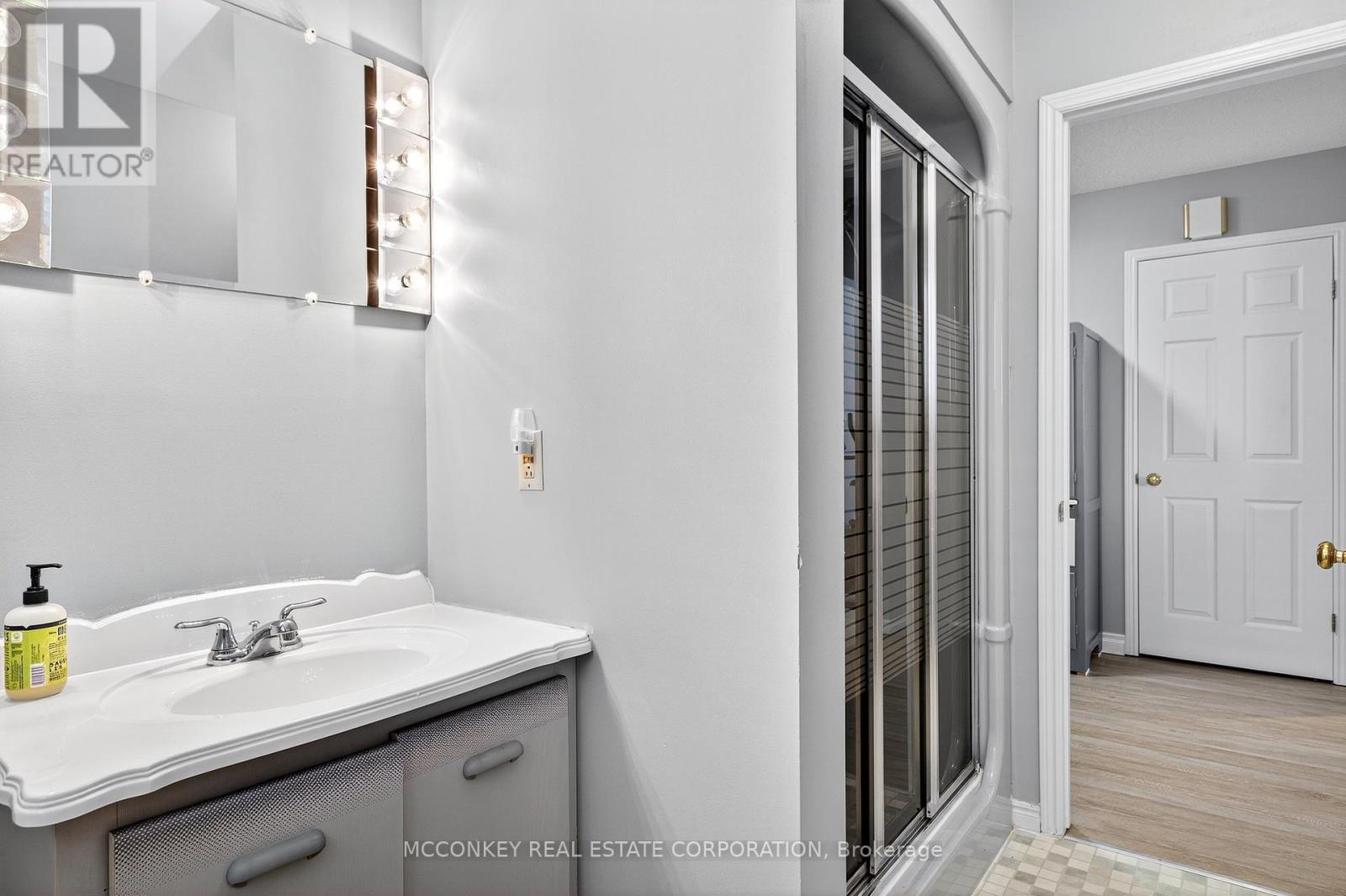 1216 Hilliard Street, Peterborough, Ontario  K9H 7H9 - Photo 30 - X12465586