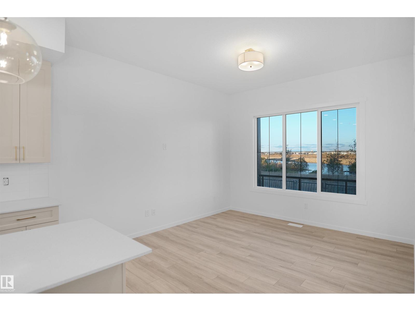 7505 Observer Ln Nw, Edmonton, Alberta  T5G 2S5 - Photo 4 - E4447347