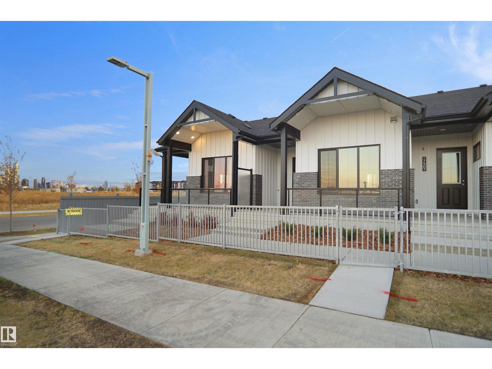 7505 Observer Ln Nw, Edmonton, Alberta  T5G 2S5 - Photo 2 - E4447347