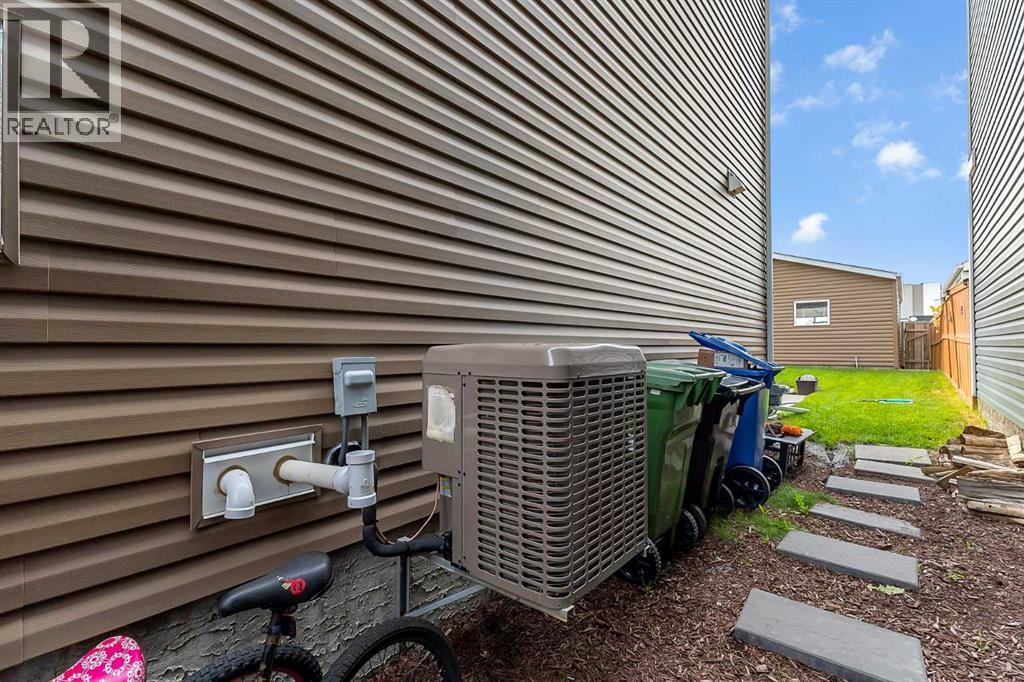 124 Red Embers Crescent Ne, Calgary, Alberta  T3N 0R4 - Photo 27 - A2260514