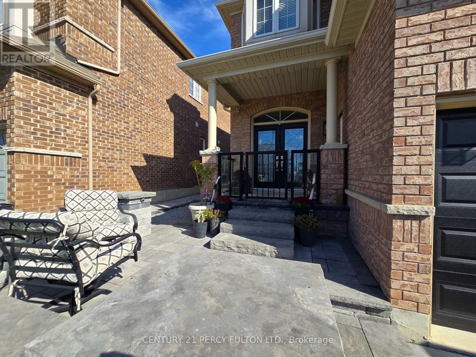 1979 Riverton Street, Oshawa, Ontario  L1K 0P4 - Photo 3 - E12470283