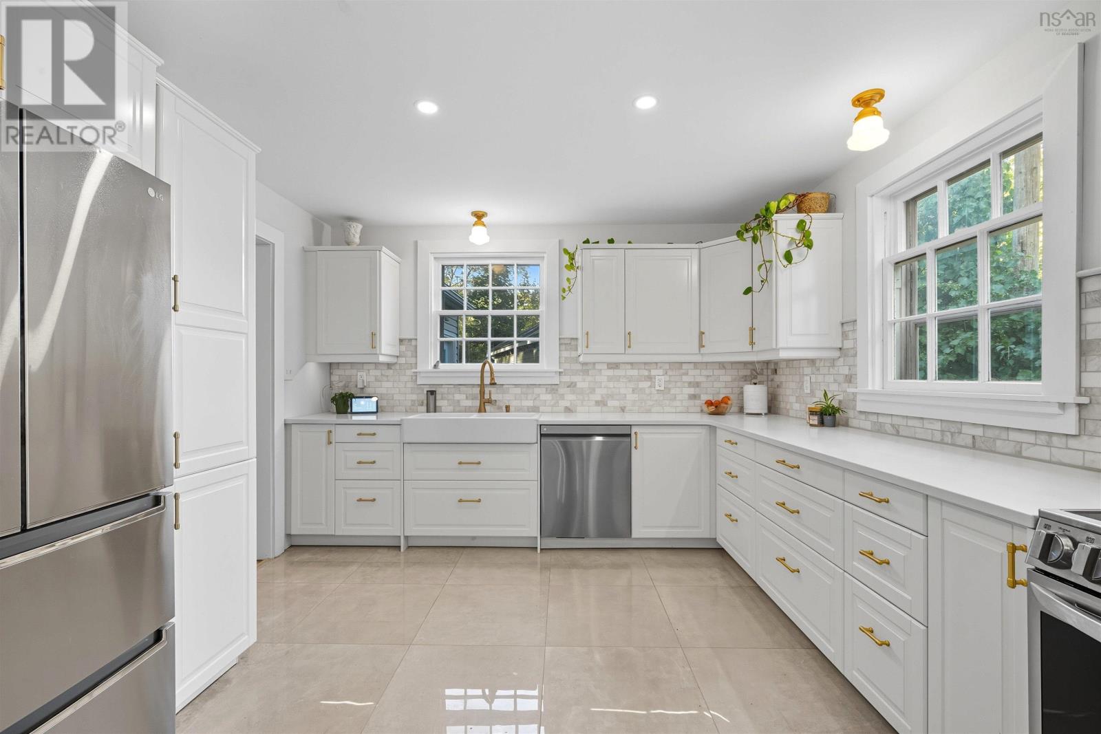 1535 King Street, Windsor, Nova Scotia  B0N 2T0 - Photo 2 - 202524874