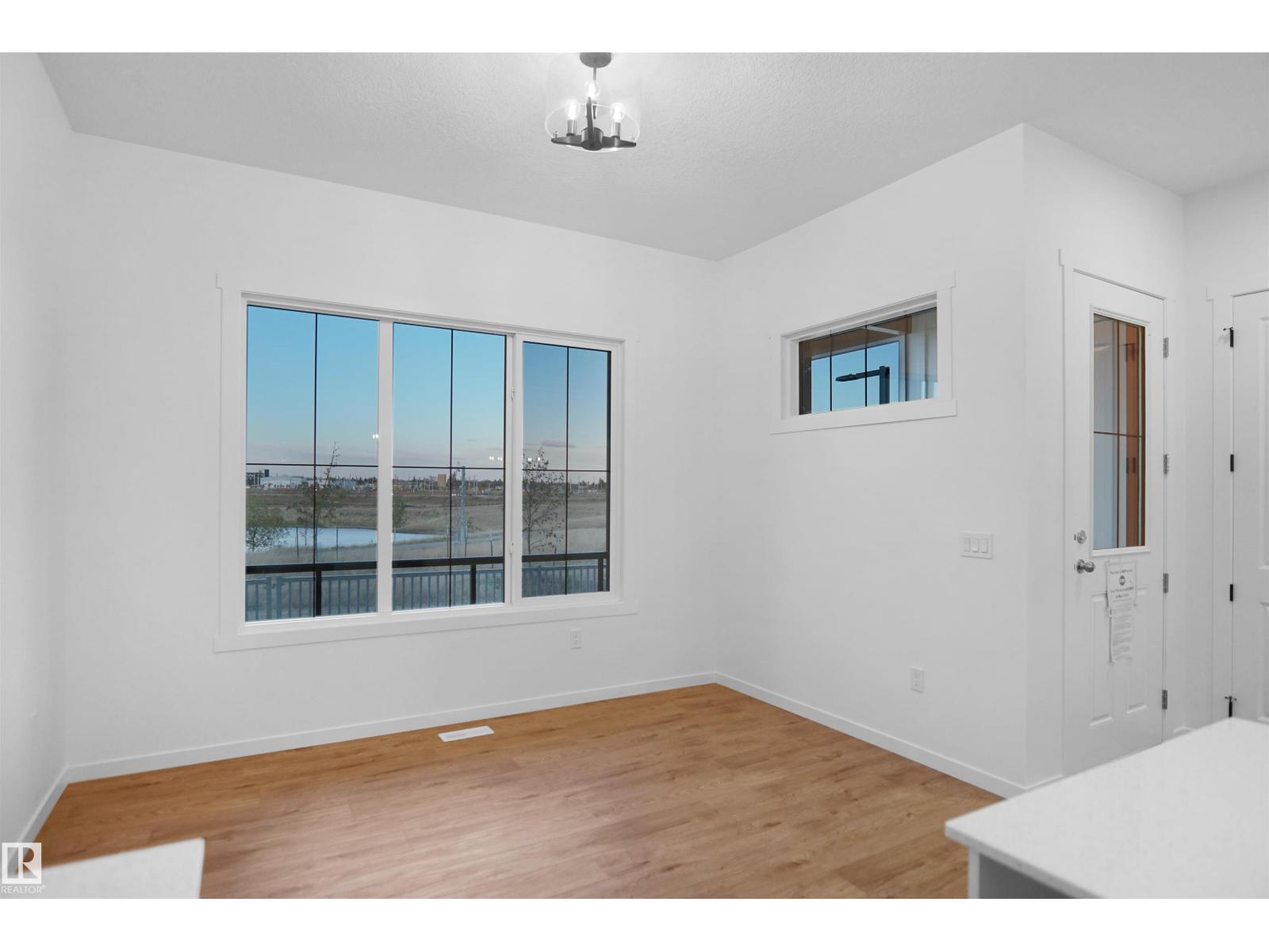 7507 Observer Ln Nw, Edmonton, Alberta  T5G 2S5 - Photo 4 - E4434272